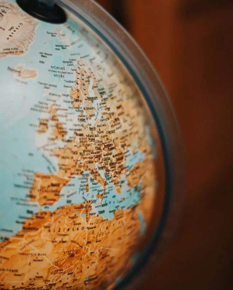 Ein Globus. Foto: unsplash.com|Jan Kopřiva