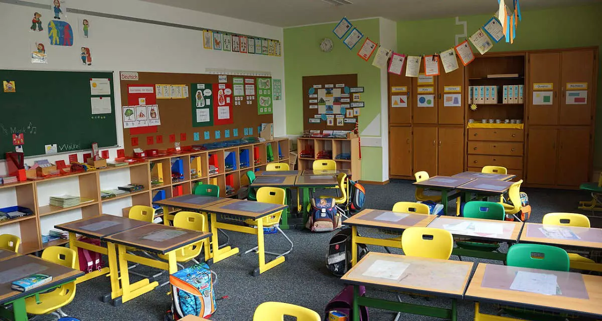Klassenzimmer. Foto: Wikimedia (CC BY-SA 3.0) | DALIBRI Klassenzimmer. Foto: Wikimedia (CC BY-SA 3.0) | DALIBRI