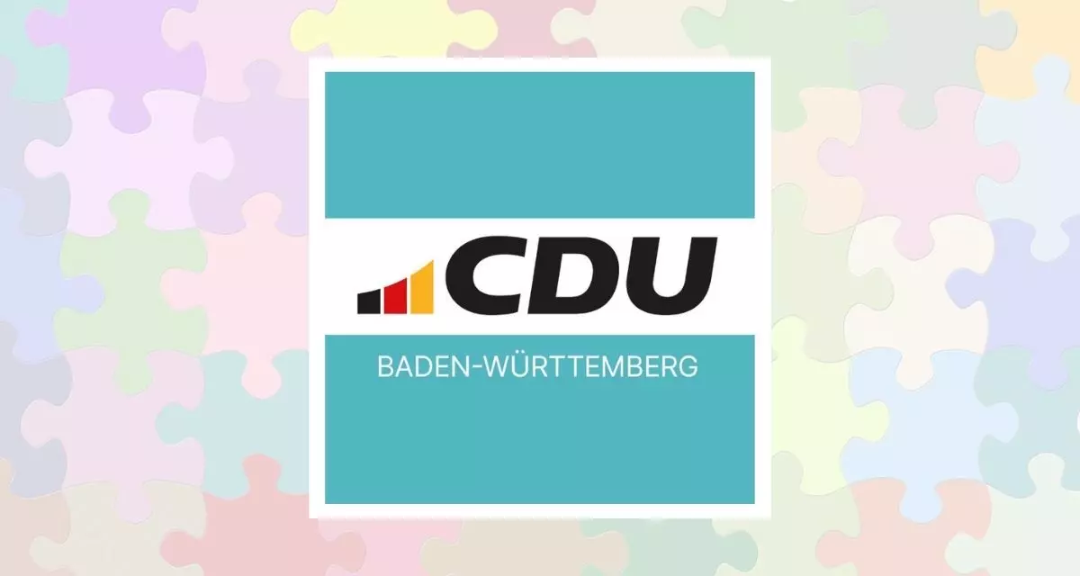 Logo der CDU Baden-Württemberg vor dem Hintergrund bunter Puzzleteile.